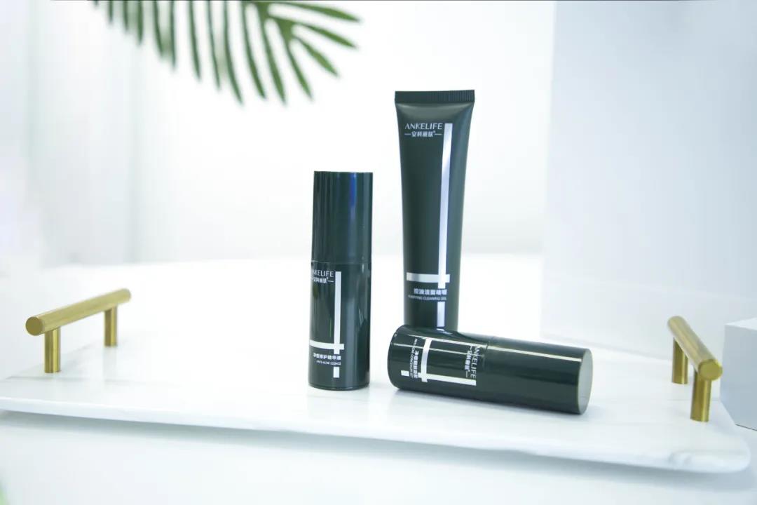 你不是一個人在“戰(zhàn)痘”！